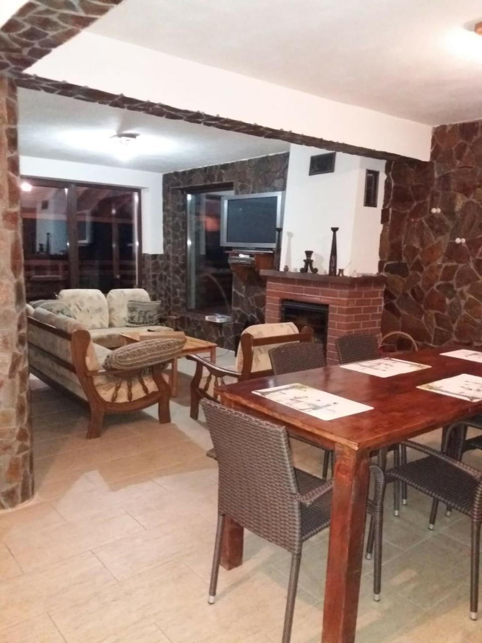 Hôtel Havva à Călimăneşti Extérieur photo